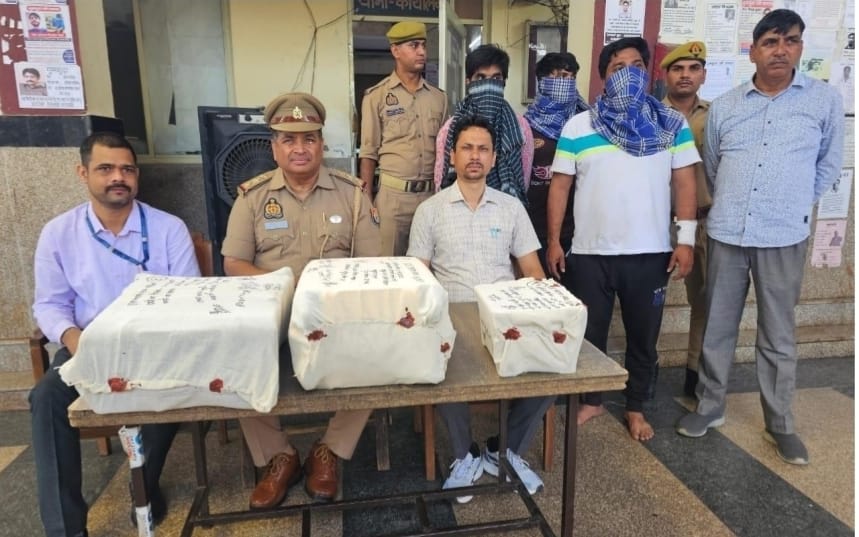 मादक पदार्थ की तस्करी करने वाले 3 तस्करों को थाना जीआरपी पुलिस जंक्शन मथुरा ने किया गिरफ्तार