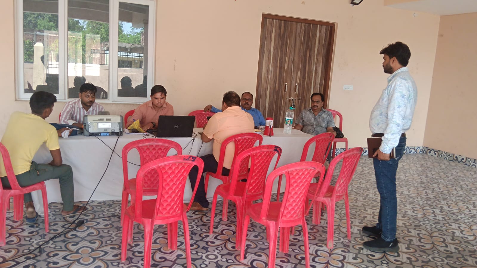 फिरोजाबाद में मक्खनपुर कल्याण मण्डप मे मेगा विद्युत विल समाधान शिविर का आयोजन किया गया