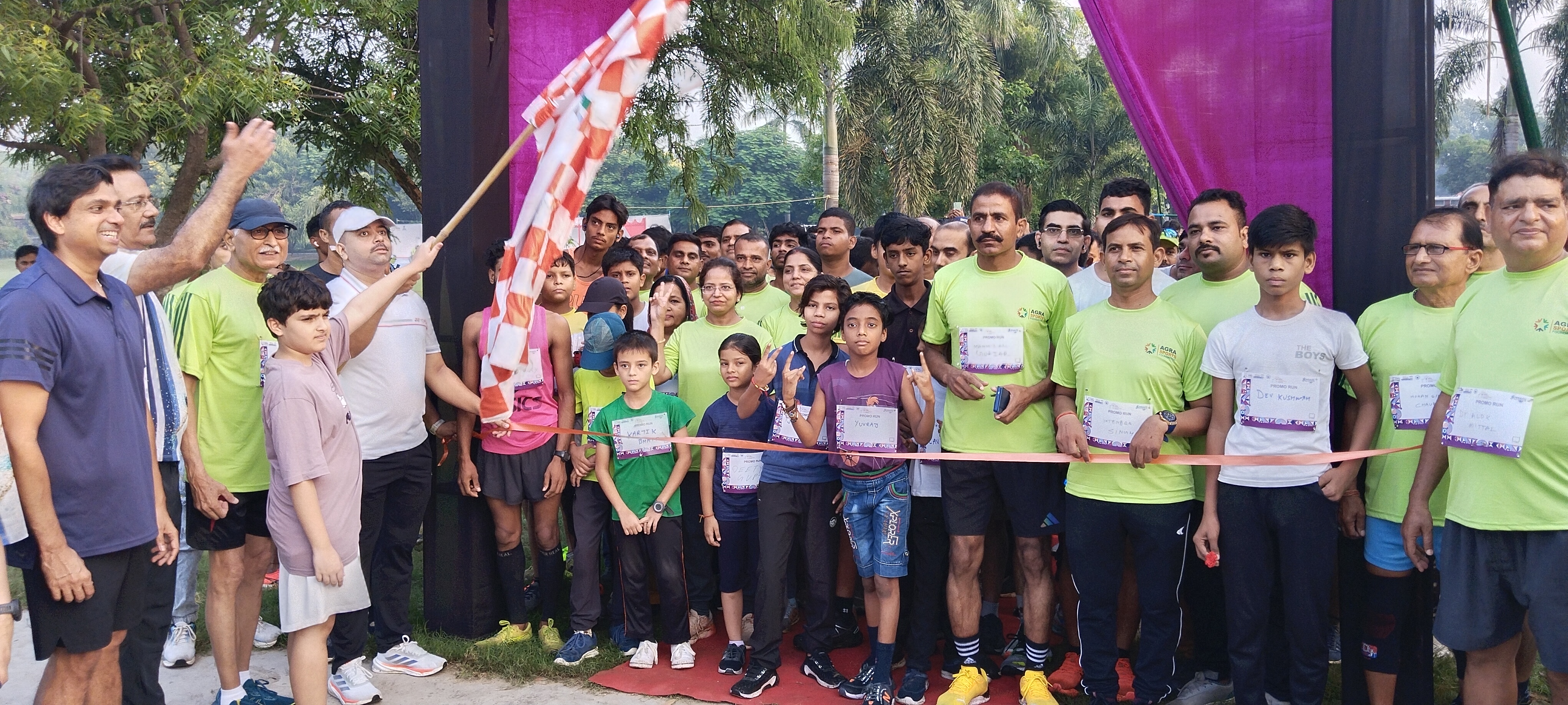खेल गाँव से पोइया घाट तक दौड़े 500 धावक