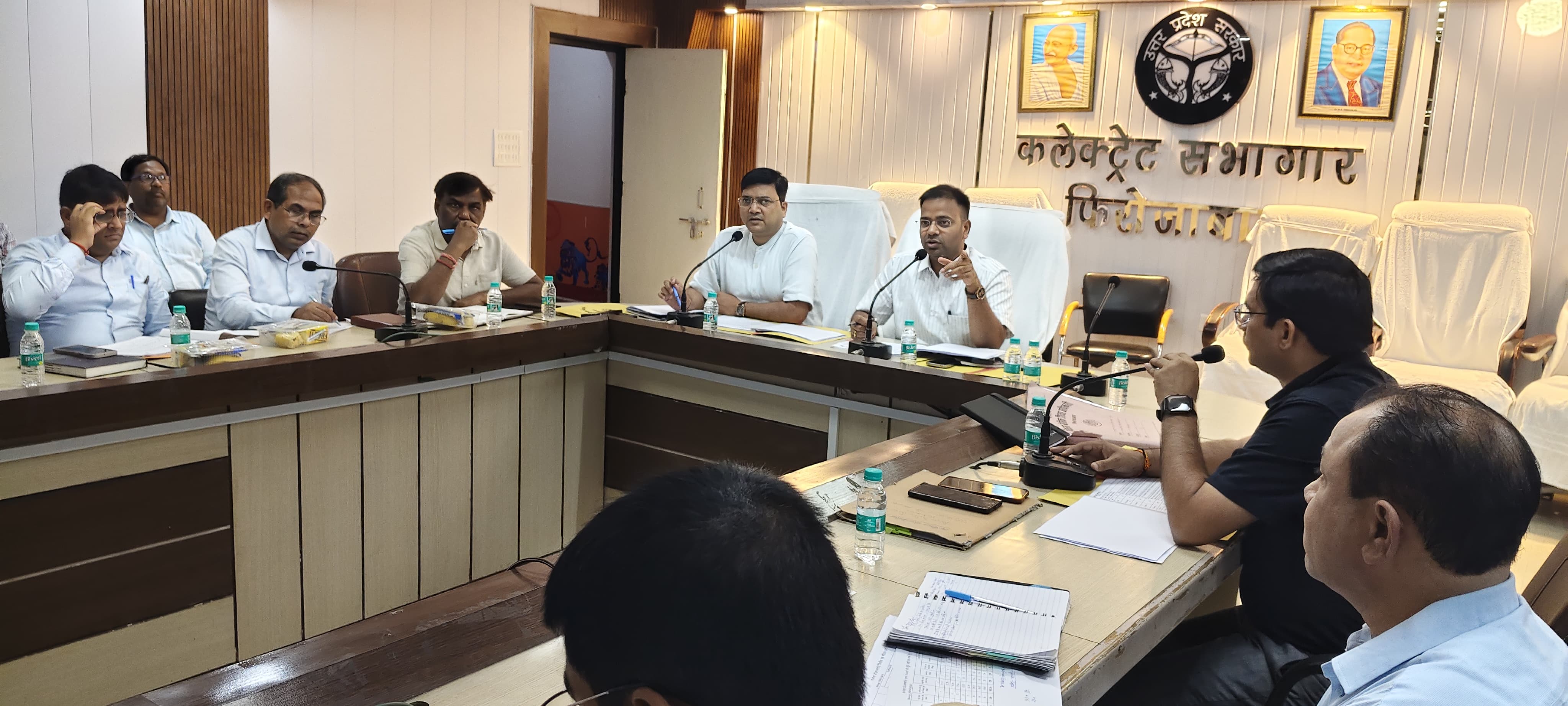 निपुण भारत मिशन एवं बेसिक शिक्षा के अंतर्गत संचालित विभिन्न कार्यक्रमों की समीक्षा बैठक का आयोजन