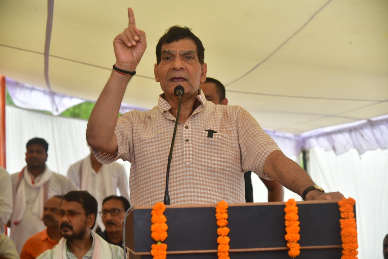 इंदारा रेलवे क्रासिंग पर रोड ओवरब्रिज का नगर विकास मंत्री ने किया भूमिपूजन