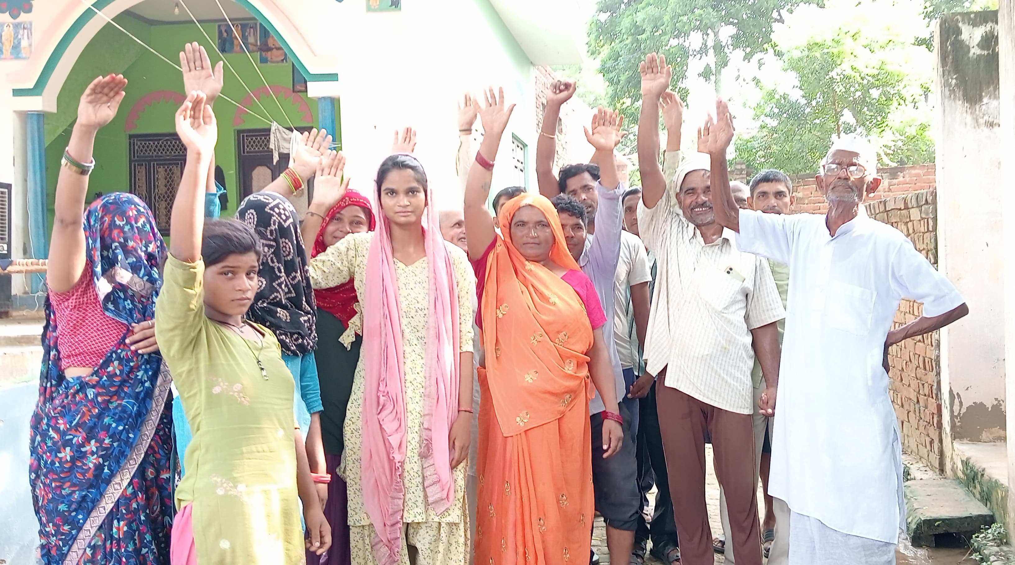 फरीदा बांगर में बिजली की लो वोल्टेज समस्या को लेकर ग्रामीणों में आक्रोश