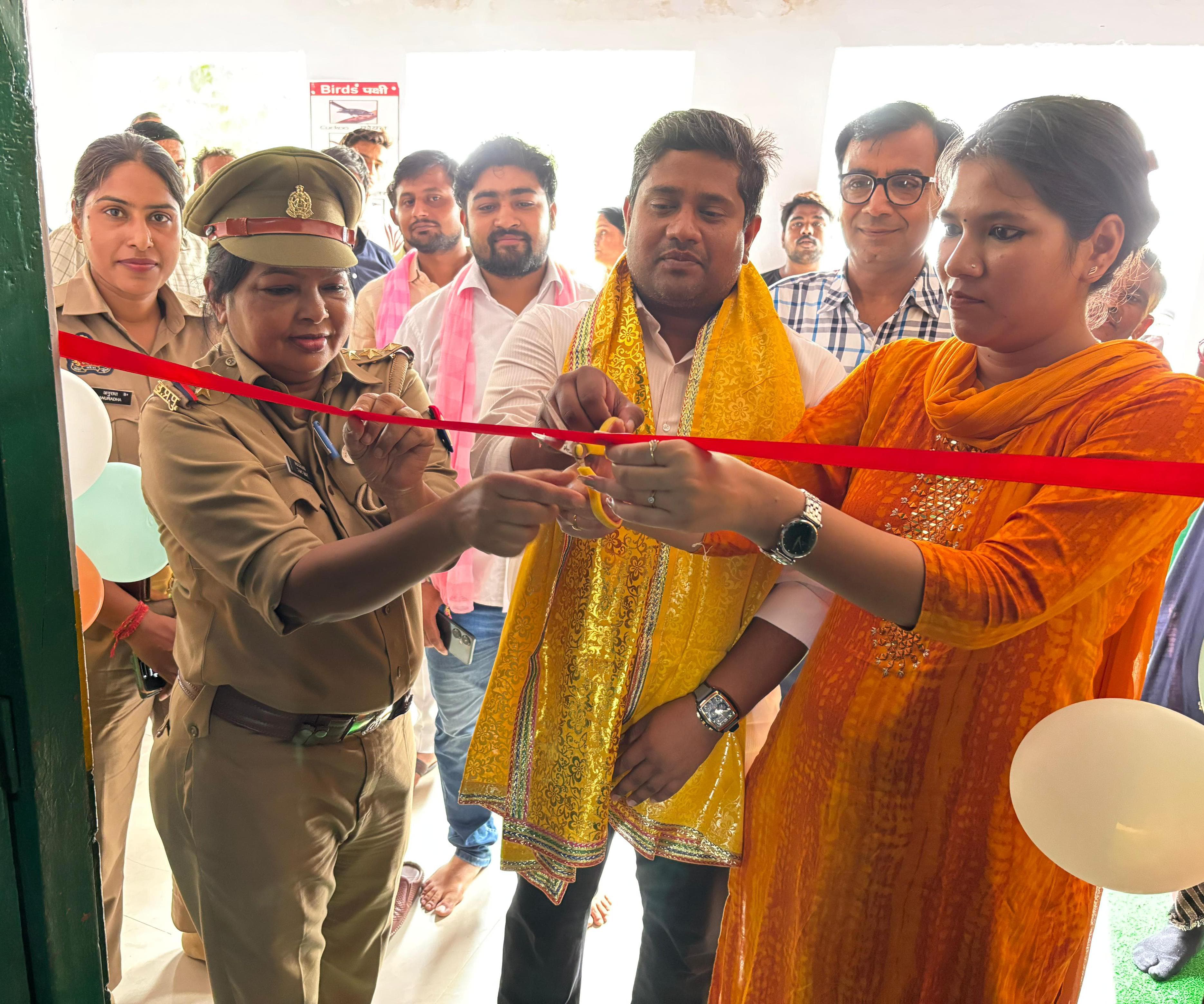 सीसीटीवी कैमरों से लैस हुआ प्राथमिक विद्यालय बलरामपुर, प्रांगण पर रहेगी तीसरी आंख की नजर