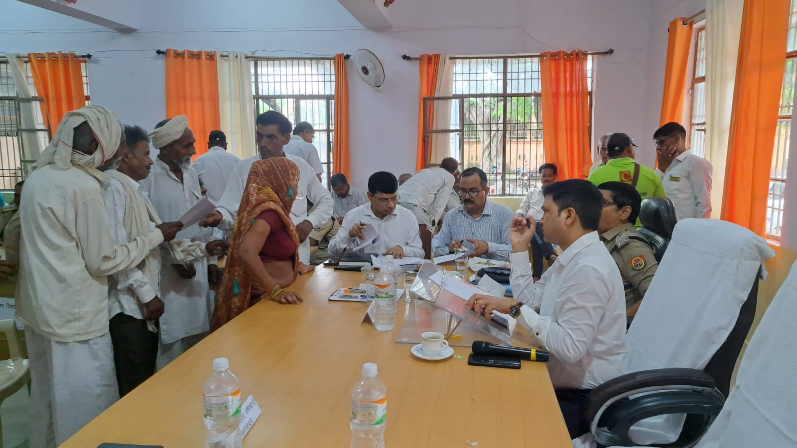 मुख्य विकास अधिकारी की अध्यक्षता में तहसील जसराना में आयोजित हुआ सम्पूर्ण समाधान दिवस, प्राप्त 114 शिकायतों में से 07 का कराया मौके पर ही निस्तारण