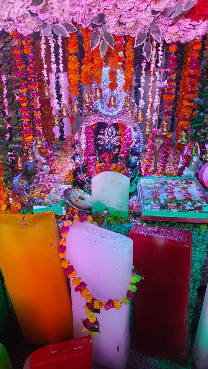 “बम बम भोले” के जयकारों से गूंजा अपर्णा रिवर व्यू अपार्टमेंट का मंदिर परिसर