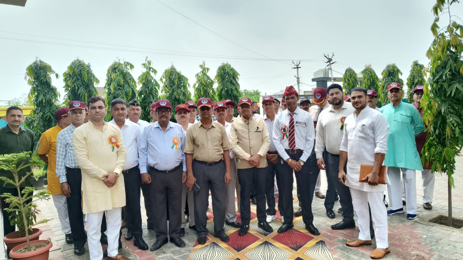 ब्रज धाम विद्या मंदिर विद्यालय में मनाया पूर्व सैनिकों ने स्वतंत्रता दिवस
