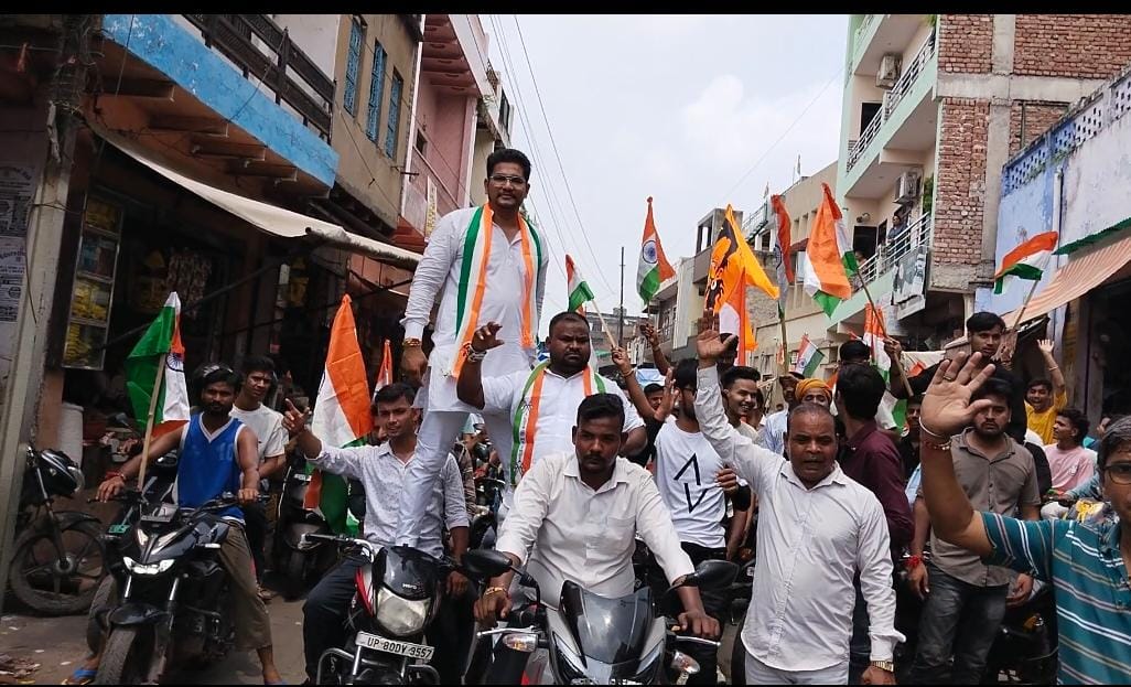 गोकुलपुरा क्षेत्र के लोगों ने निकाली बाइक तिरंगा रैली हुआ जगह-जगह स्वागत