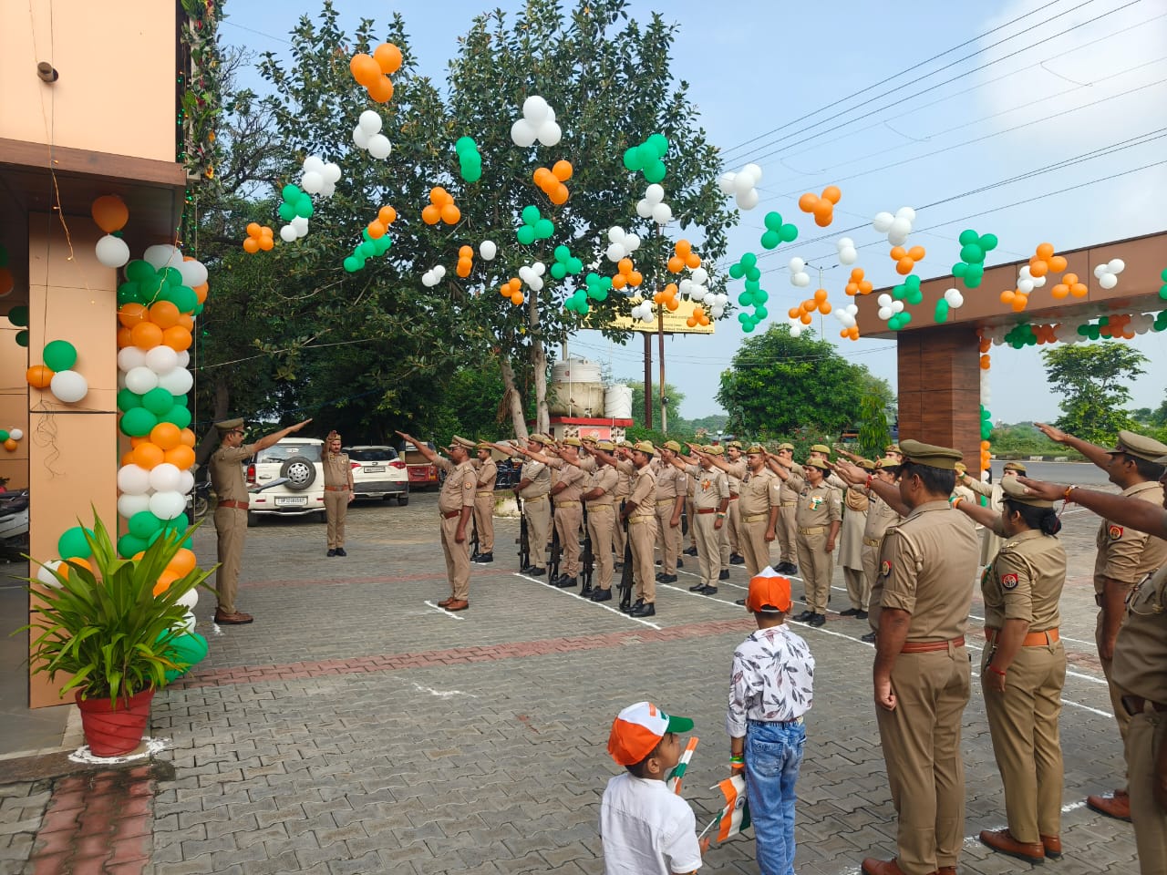 थाना मक्खनपुर मे79 वाँ स्वतंत्रता दिवस मनाया