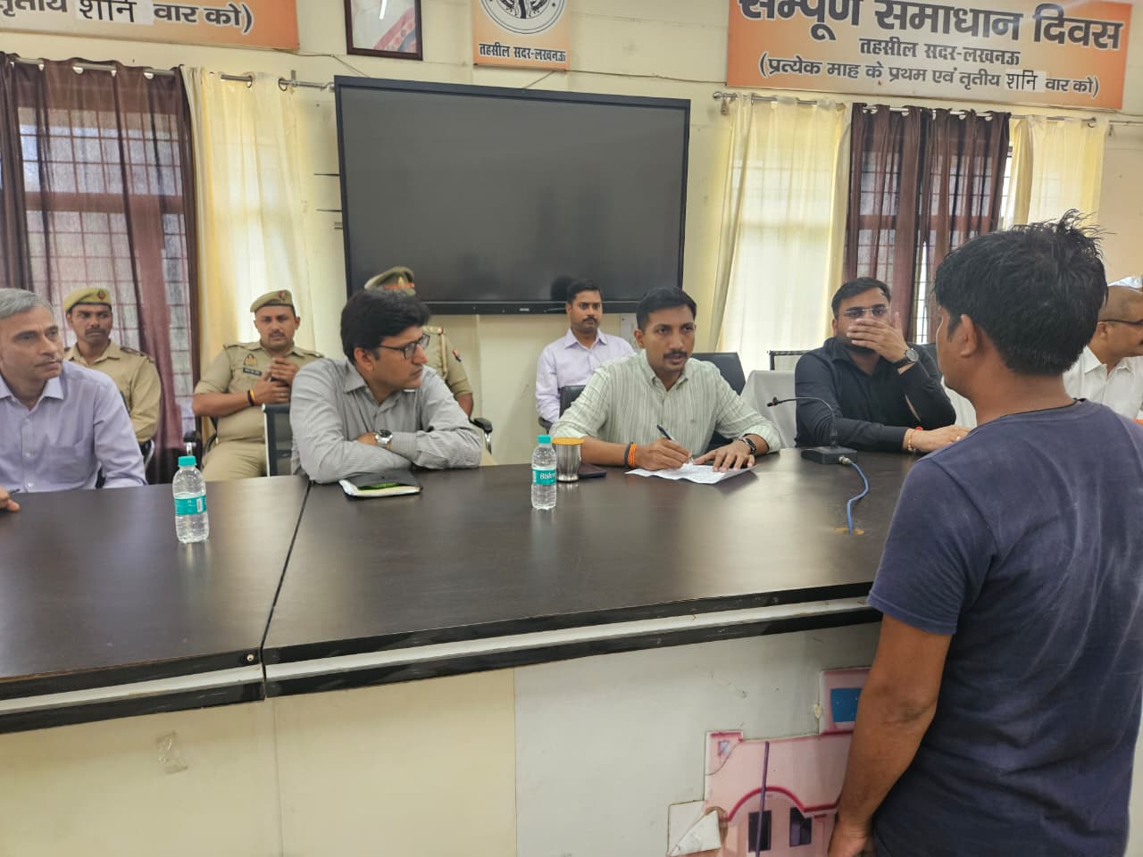 जिलाधिकारी की अध्यक्षता में तहसील सदर में सम्पूर्ण समाधान दिवस का आयोजन