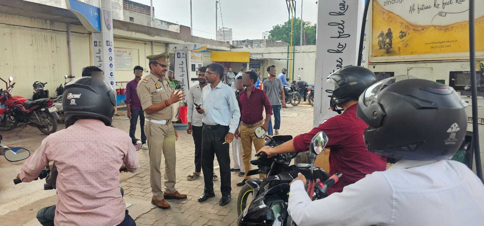 अपर पुलिस अधीक्षक नगर एवं यातायात के कुशल नेतृत्व मे सड़क सुरक्षा अभियान प्रारम्भ