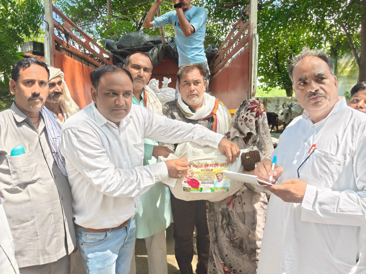 नर सेवा ही नारायण सेवा है- शैलेंद्र चौधरी