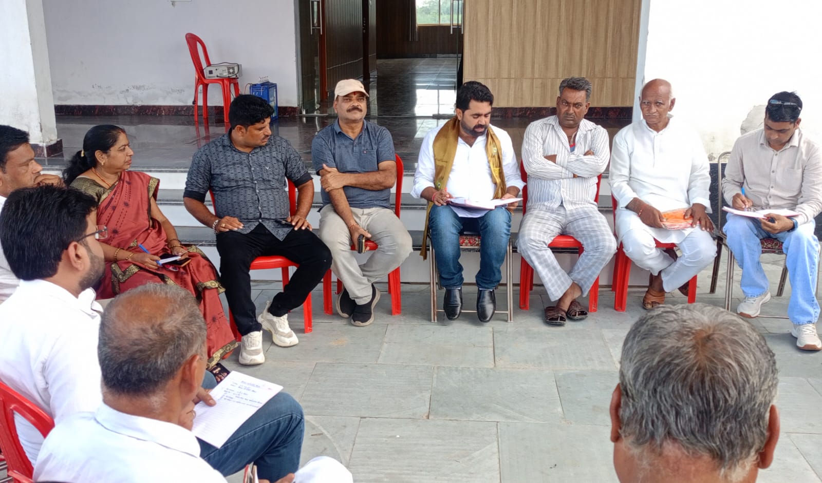 संगठन मजबूती के लिये भाजपा मण्डल  प्रभारी ने की समीक्षा बैठक