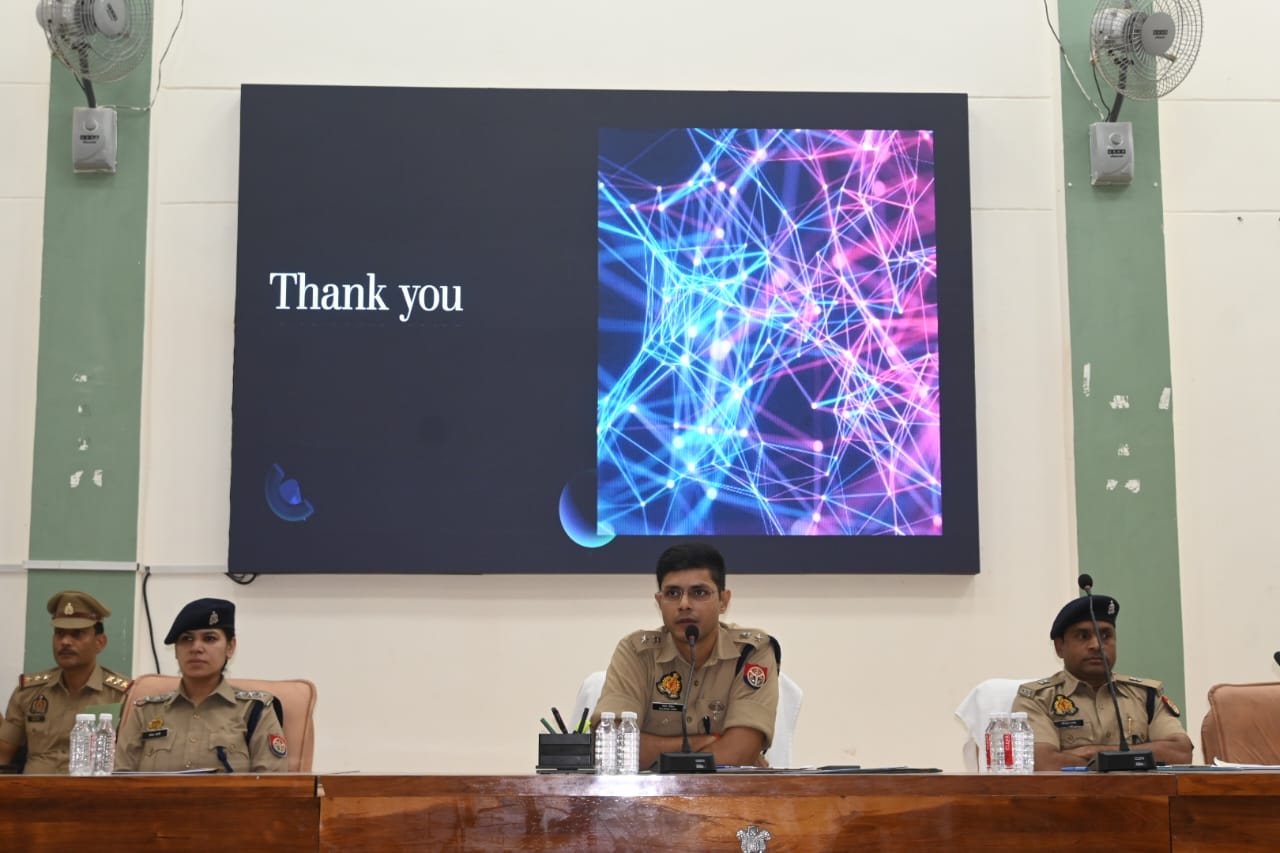 महिलाओं / बालिकाओं की सुरक्षा सम्मान एवं स्वावलम्बन हेतु चलाए जा रहे " महिला सशक्तिकरण एवं मिशन शक्ति "