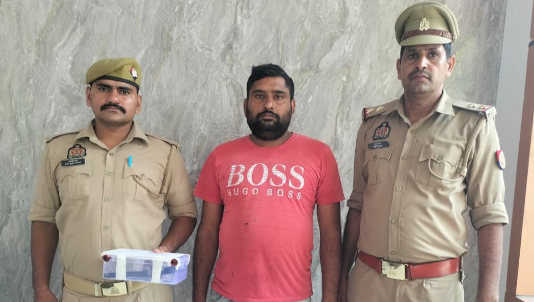 थाना जसराना पुलिस टीम द्वारा एक अभियुक्त जितेन्द्र को अवैध असलहा सहित किया गिरफ्तार