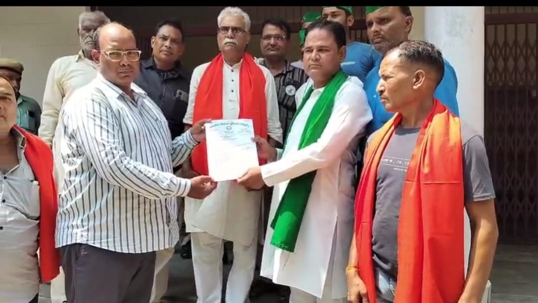 भारतीय किसान यूनियन (चढूनी) की ओर से प्रधानमंत्री और मुख्यमंत्री के नाम जिला अधिकारी को दिया ज्ञापन