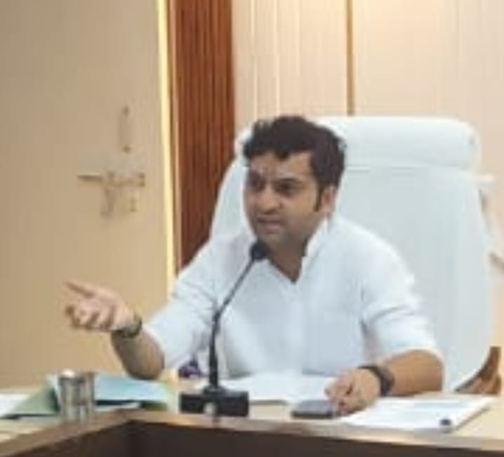 भारत निर्वाचन आयोग द्वारा निर्वाचक नामावलियों की तैयारी के कार्य मे भूमिका निभाने वाले निर्वाचक रजिस्ट्रीकरण अधिकारी '