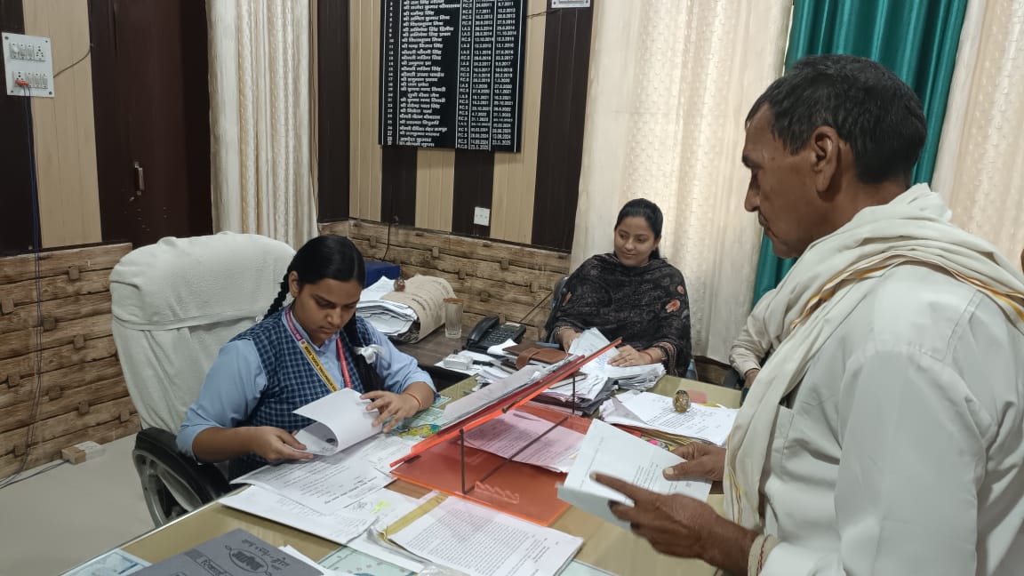 एक दिन के लिए महावन एसडीएम बनी अर्पिता व्यास