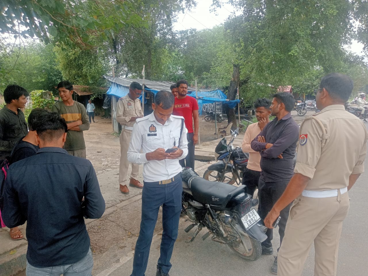 यातायात पुलिस फिरोजाबाद द्वारा विशेष अभियान