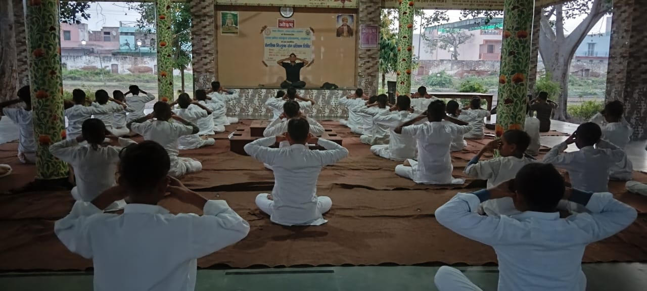 उत्तर प्रदेश संस्कृत संस्थान द्वारा संचालित त्रैमासिक योग प्रशिक्षण शिविर का हुआ समापन