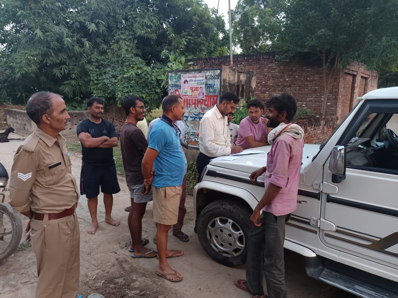 कम्पोजिट एवं फुरकर देशी मदिरा दुकानो का निरीक्षण