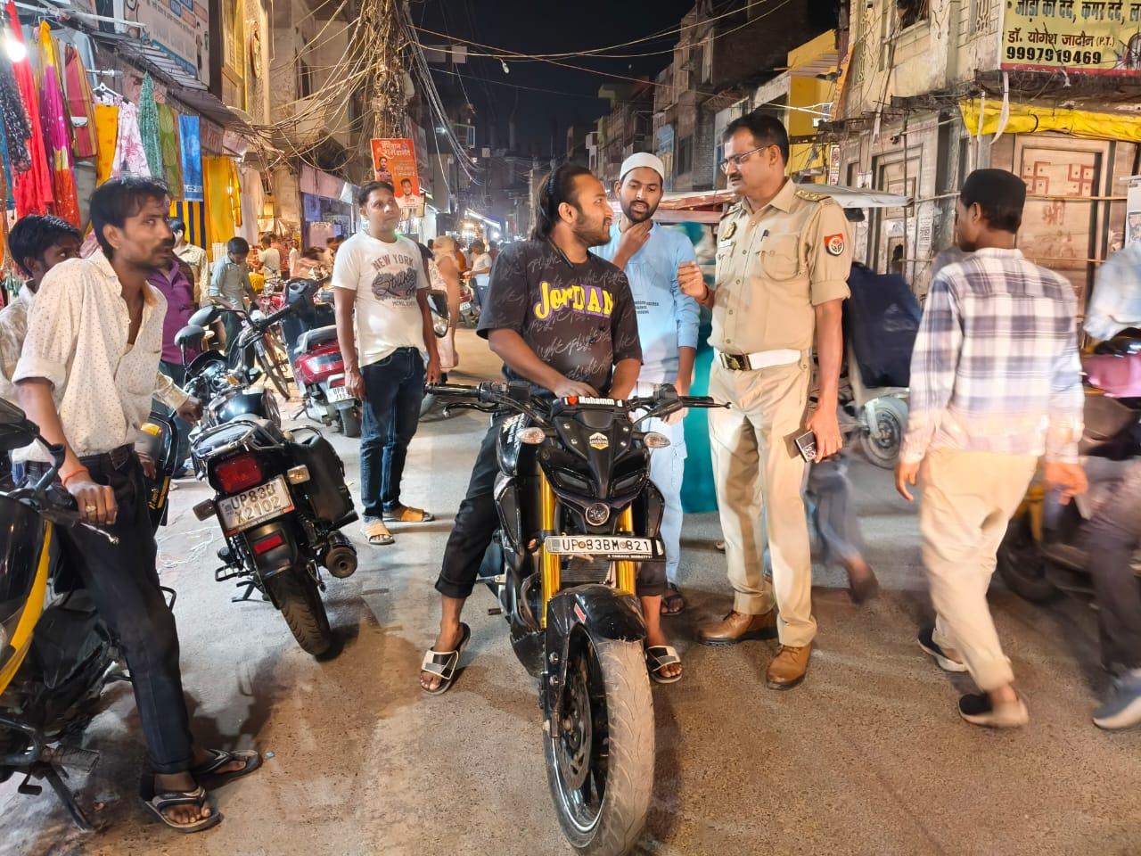 यातायात पुलिस फिरोजाबाद द्वारा विशेष अभियान चलाया गया
