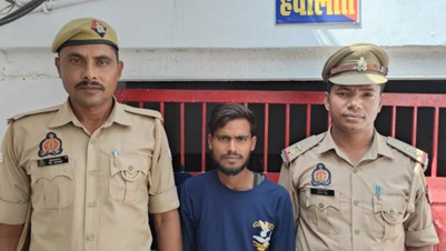 थाना रसूलपुर पुलिस टीम द्वारा चोरी की गयी मोटर साइकिल को अभियुक्त की निशादेही से किया बरामद