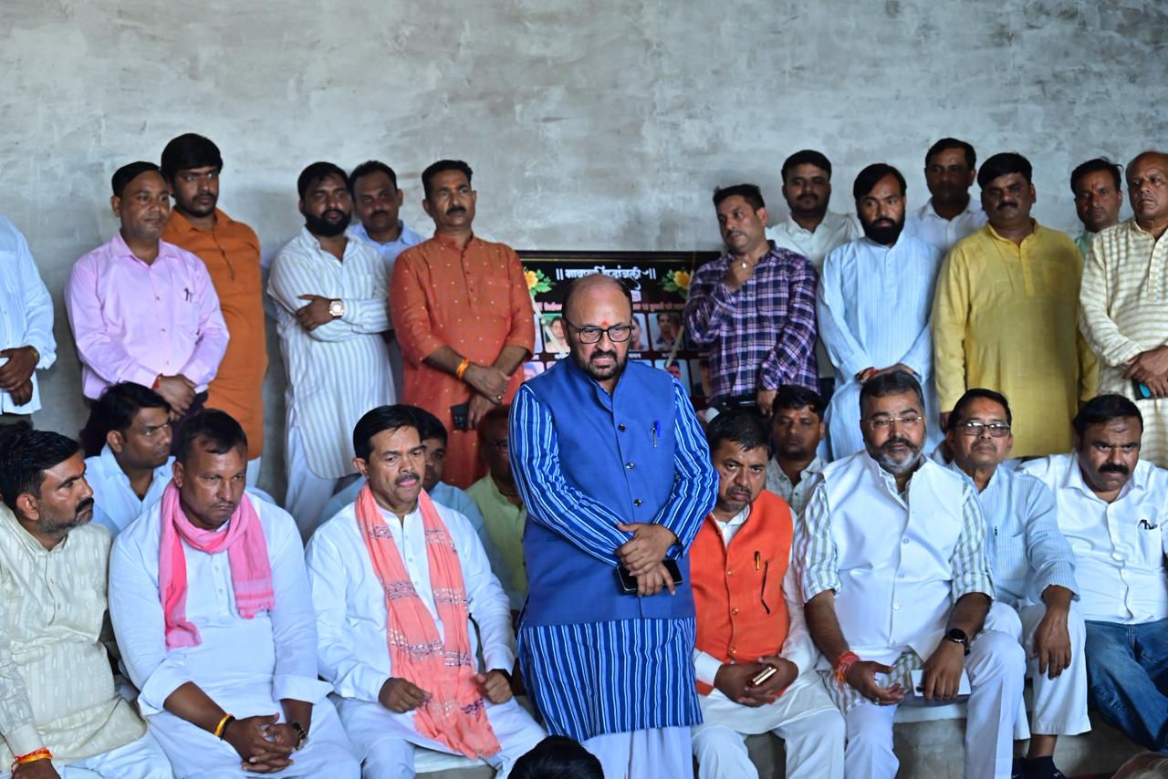प्रदेश की योगी सरकार पीड़ित परिवारों के साथ हर संभव करेंगे मदद: योगेंद्र उपाध्याय