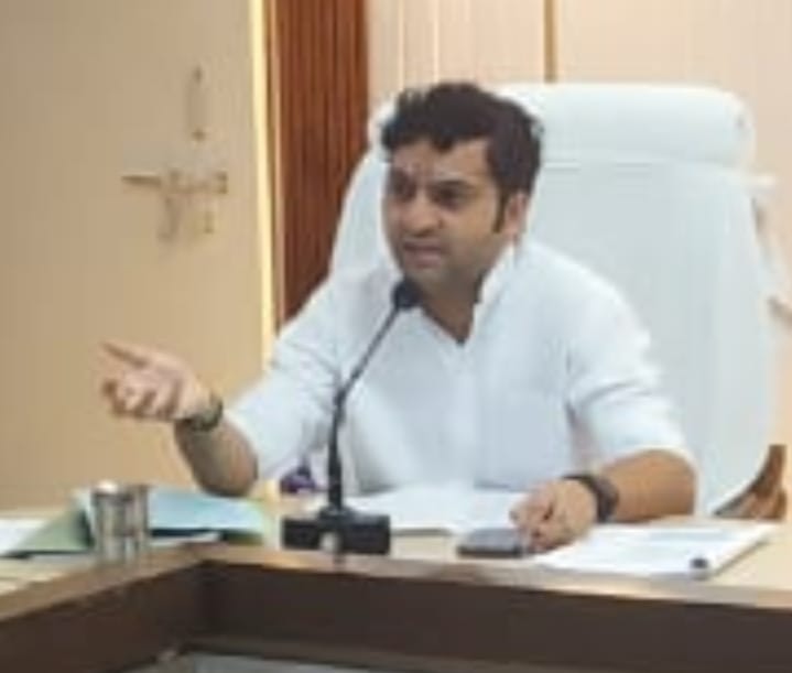 जिला निर्वाचन कार्यालय, फिरोजाबाद में स्थापित ई०वी०एम०/वी०वी०पैट वेयर हाउस के माह अक्टूबर, 2025 के मासिक निरीक्षण