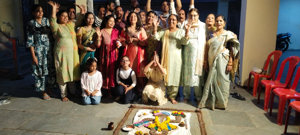शिव लौक प्लाजा सोसाईटी के द्वारा गोवर्धन अन्नकूट महोत्सव का हुआ भव्य आयोजन