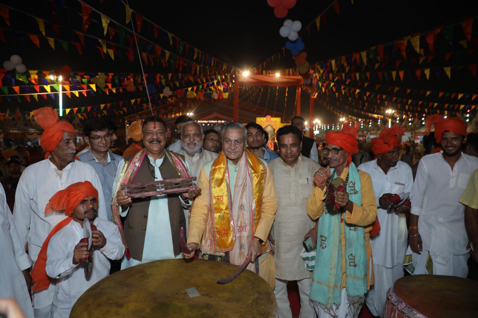 भक्ति, संगीत और संस्कृति के अद्भुत संगम के साथ ब्रज रज उत्सव 2025 कार्यक्रम का हुआ भव्य शुभारम्भ