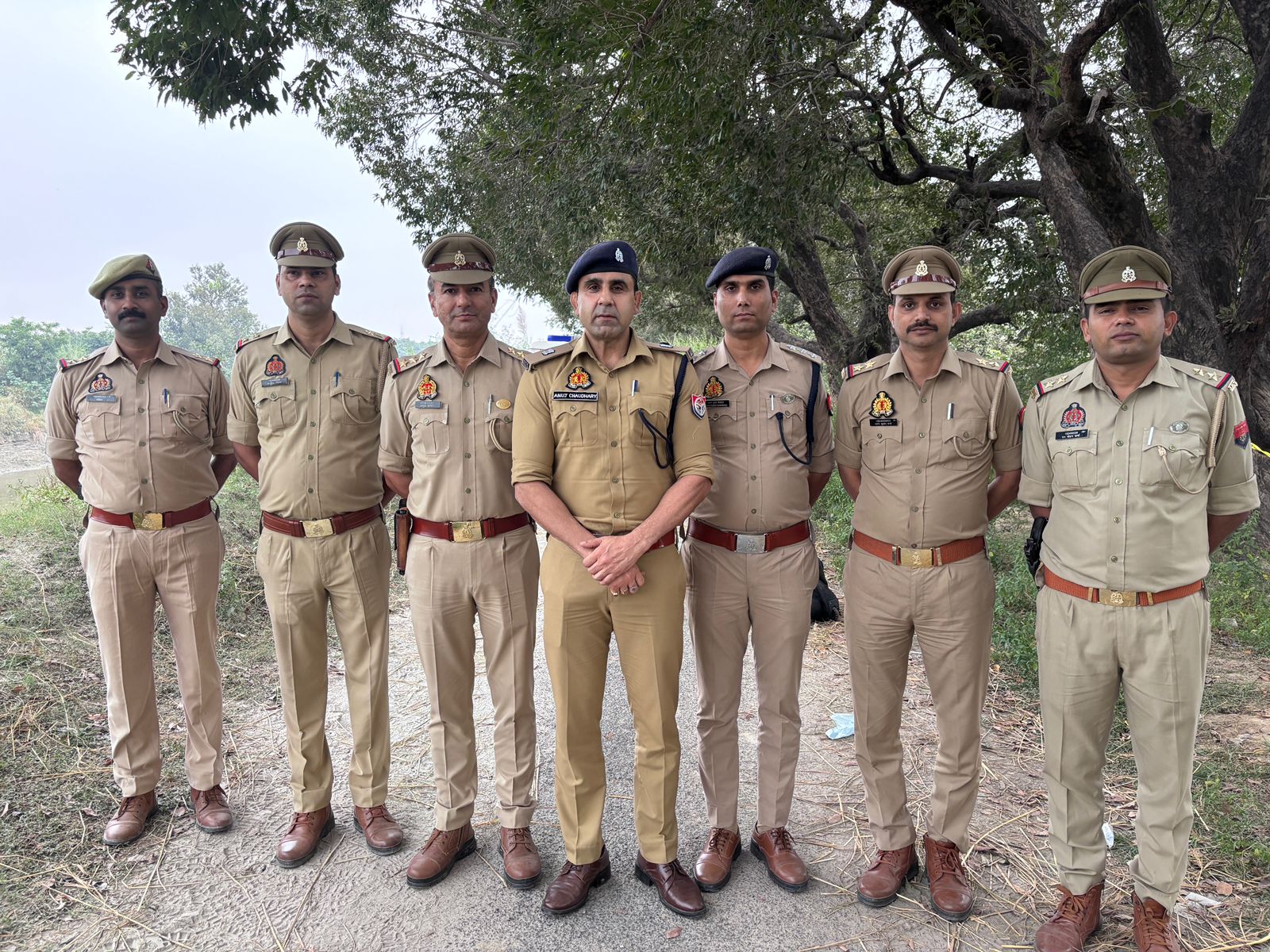 शिकोहाबाद पुलिस टीम द्वारा पुलिस मुठभेड़ के दौरान किया गिरफ्तार