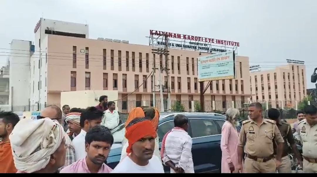 तेज रफ्तार कार ने बाइक सवार दो युवकों को रौंदा, दोनों की मौके पर ही हुई मौत