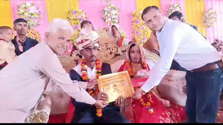 महात्मा ज्योतिवाराव फुले सामूहिक विवाह सेवा समिति द्वारा लगभग 40 से अधिक वर वधू का विवाह सम्पन्न कराया गया