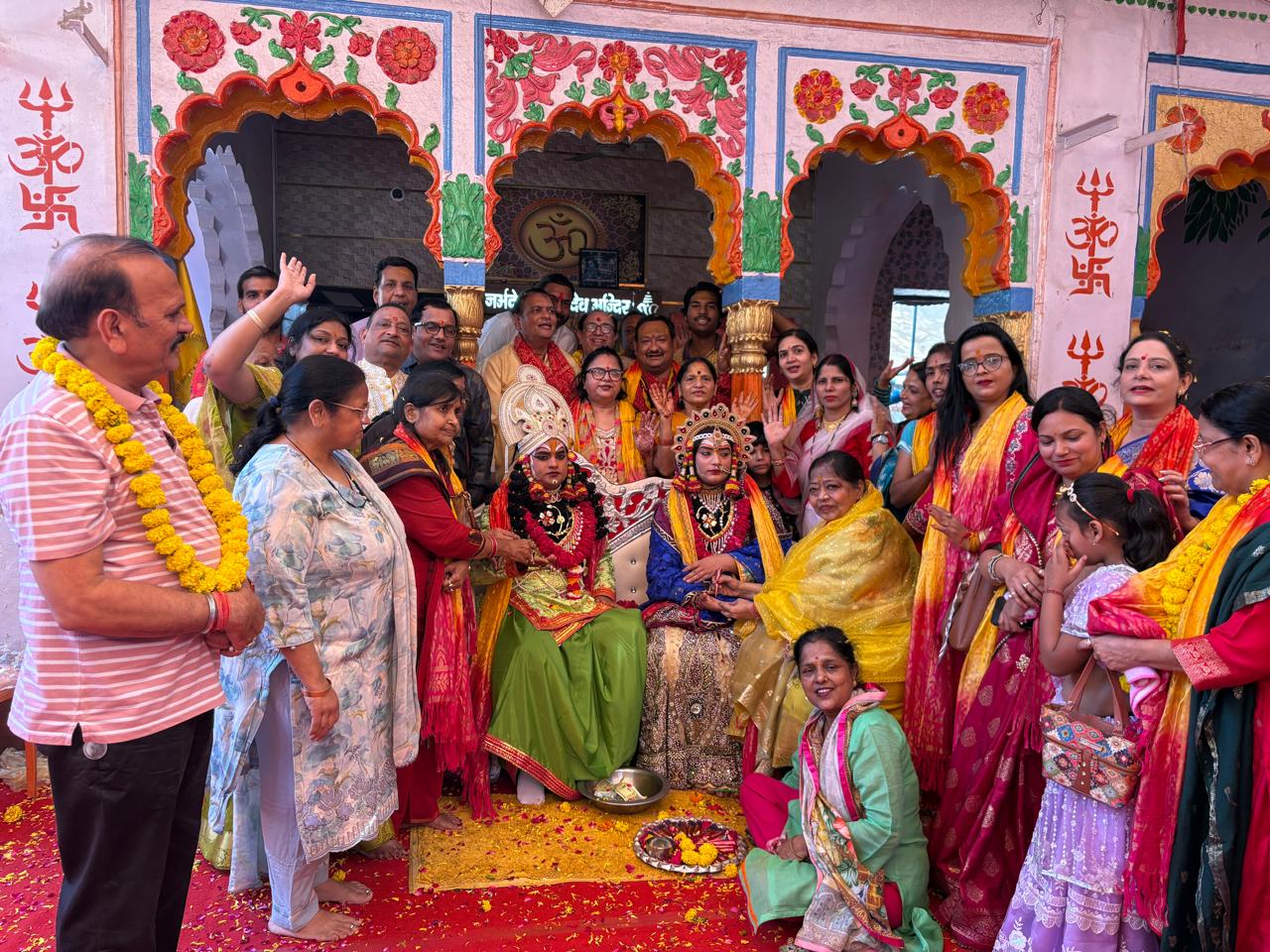 सीताराम मंदिर में बजी मंगल धुनें, श्री कृष्ण रुक्मणि का मेहंदी उत्सव सम्पन्न