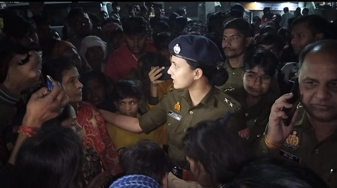 संदिग्ध परिस्थितियों में व्यक्ति की मौत ,आक्रोशित परिजनों ने  सड़क पर लगाया जाम