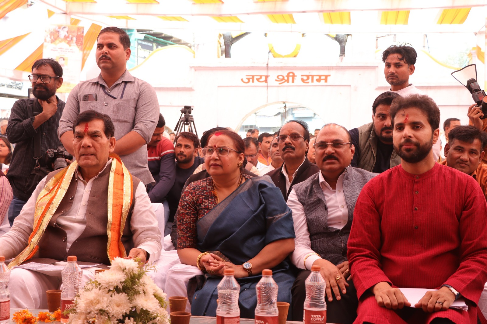 नगर विकास एवं ऊर्जा मंत्री एके शर्मा हाथरस की प्रसिद्ध कंस वध एवं श्री कृष्ण बलराम प्रस्थान लीला में बतौर मुख्य अतिथि हुए शामिल