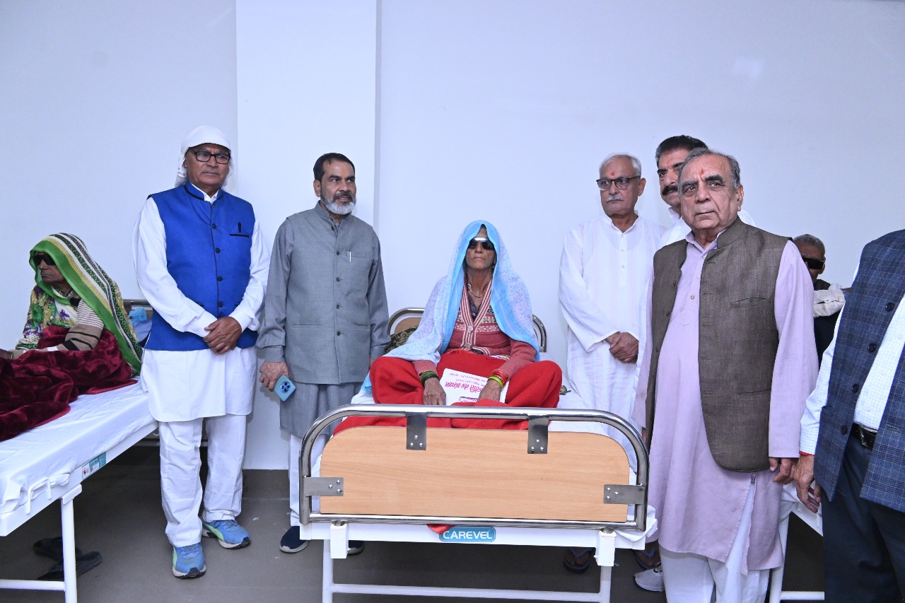 24वाँ विशाल निःशुल्क नेत्र चिकित्सा शिविर का हुआ समापन समारोह
