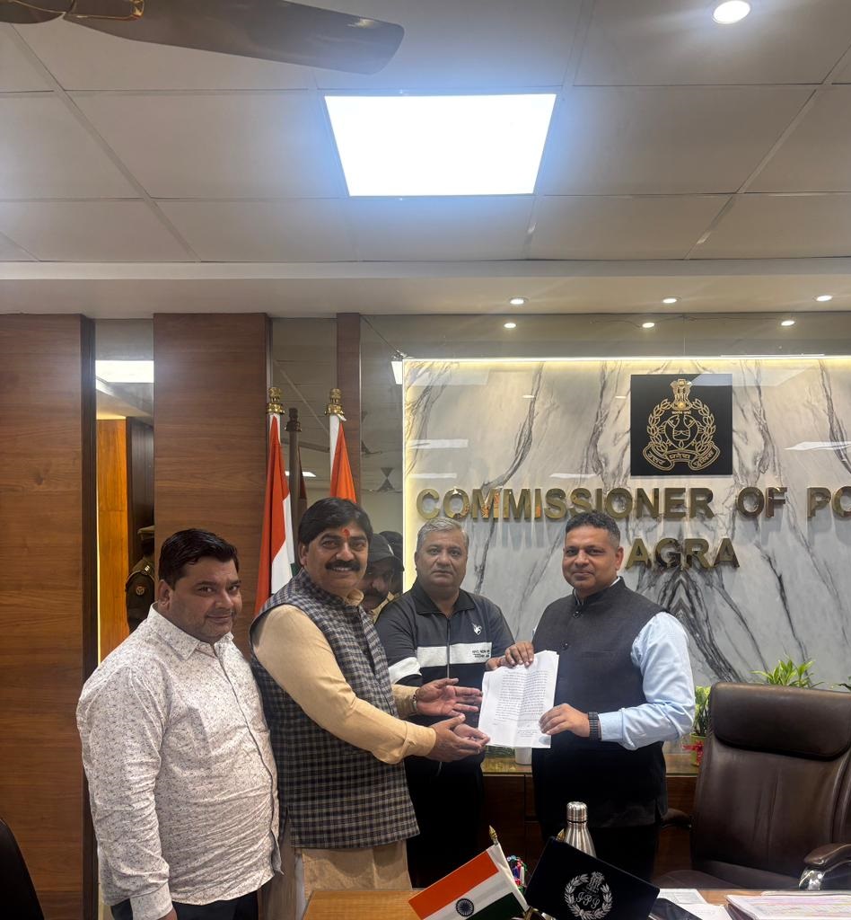 सिंधी समाज ने अमित बघेल के खिलाफ कार्यवाही के लिए  उठाई मांग