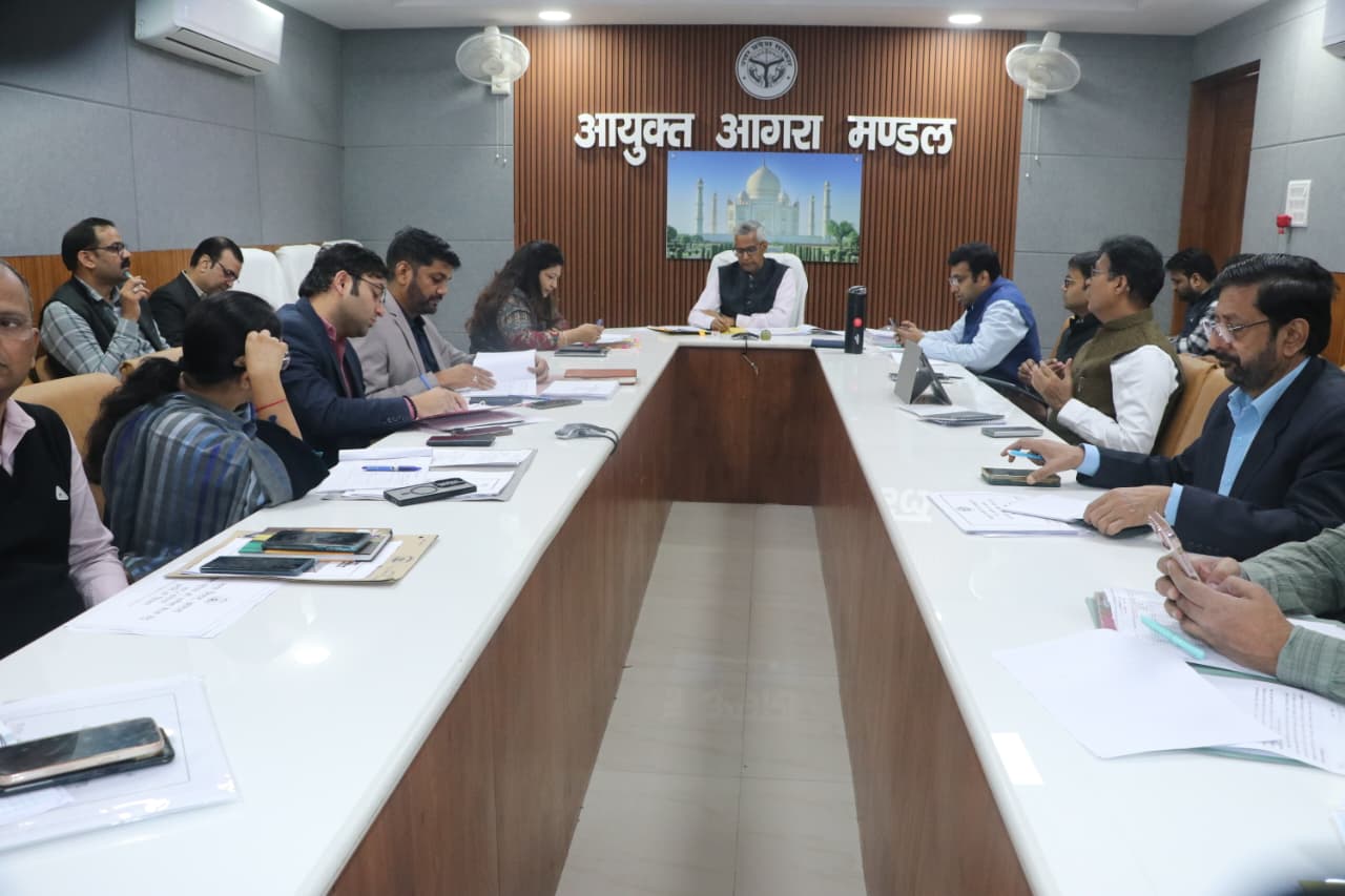 मण्डलायुक्त शैलेन्द्र कुमार सिंह की अध्यक्षता में हुई मण्डल स्तरीय कर-करेत्तर एवं आईजीआरएस की समीक्षा बैठक