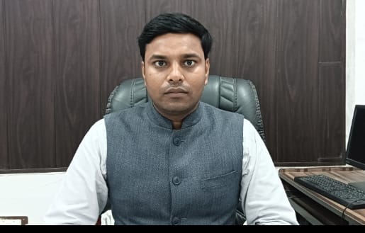 सुमित कुमार चौहान जिला कृषि रक्षा अधिकारी फिरोजाबाद द्वारा कीट रोगो के नियन्त्रण एवं बचाव हेतु