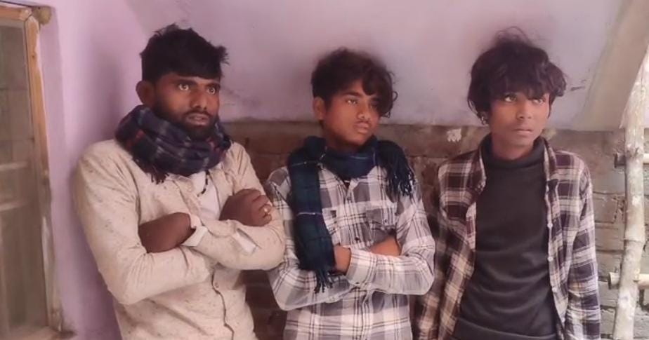 गोवर्धन में चोरी की वारदातों अंजाम देने वाले तीन शातिर चोरों को पकड़ा
