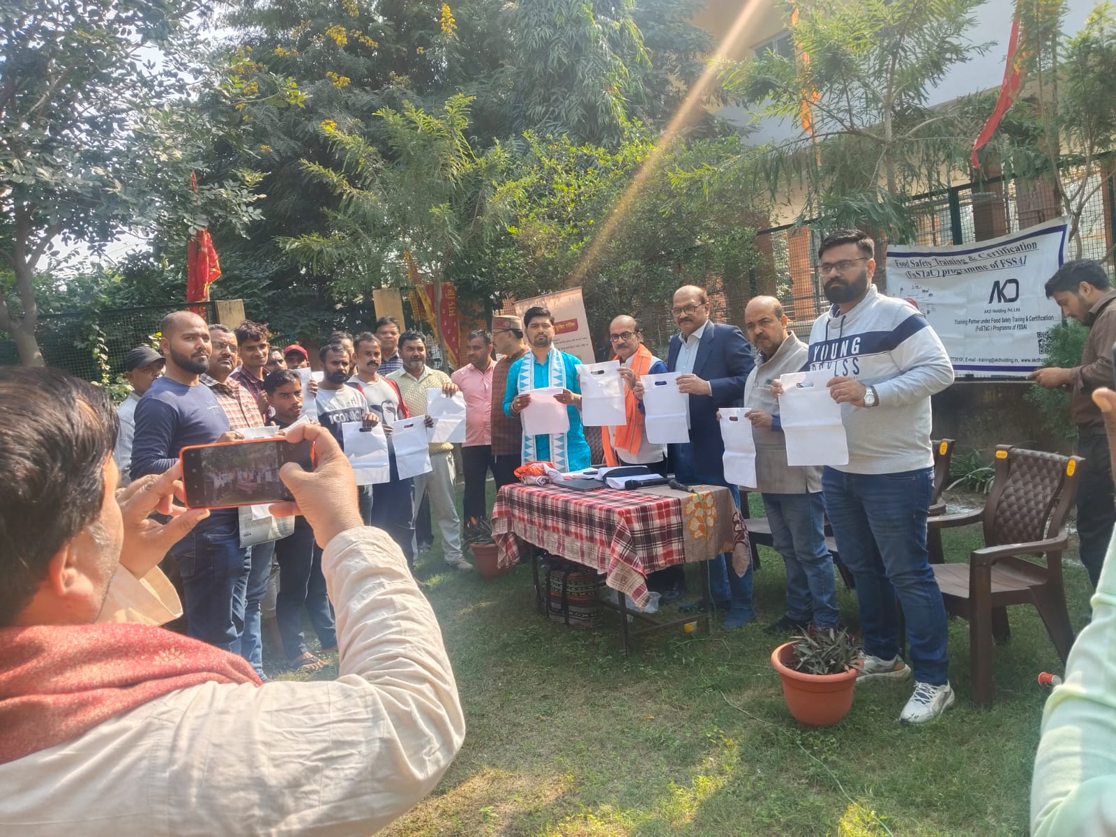 श्री बालाजी धाम हनुमान जी मन्दिर पर ईट राइट का प्रशिक्षण सम्पन्न