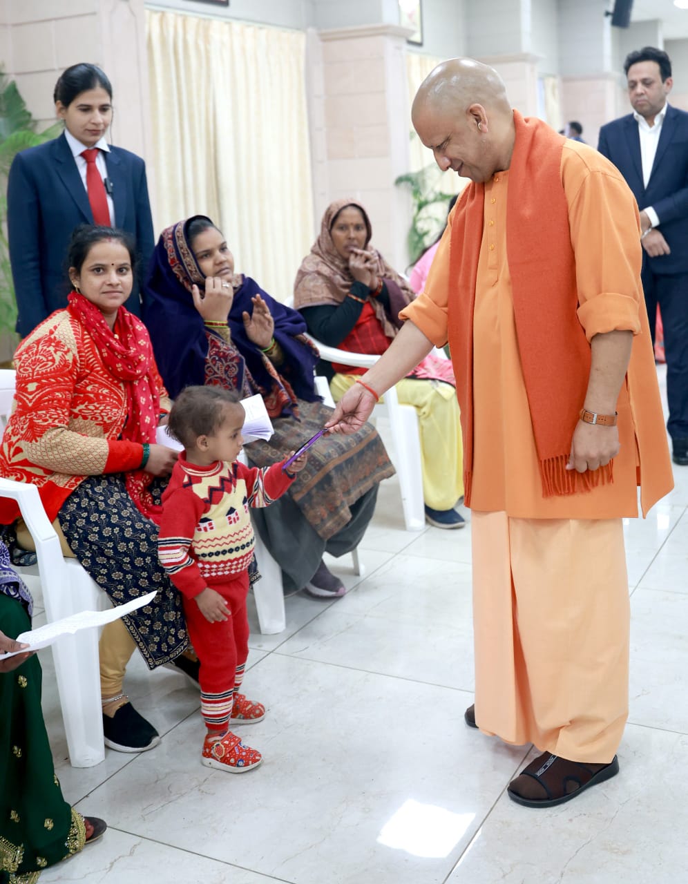 आमजन की समस्याओं के समाधान पर निगरानी रखें जनपदों में तैनात पुलिस के वरिष्ठ अधिकारीः मुख्यमंत्री योगी आदित्यनाथ