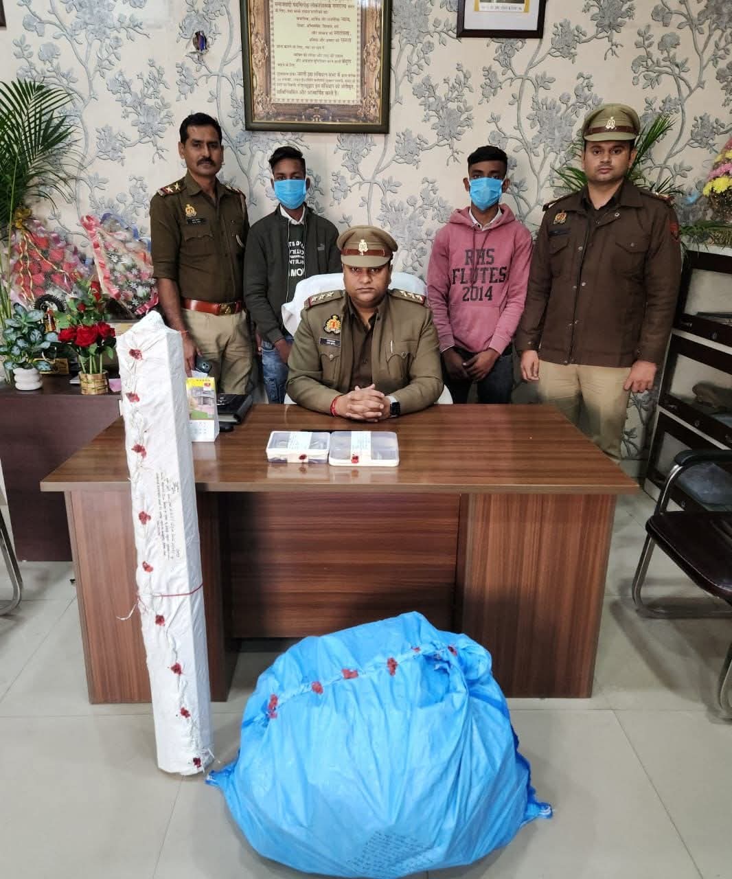 छत्ता पुलिस की बड़ी कार्रवाई, चोरी की वारदात का खुलासा, दो शातिर गिरफ्तार