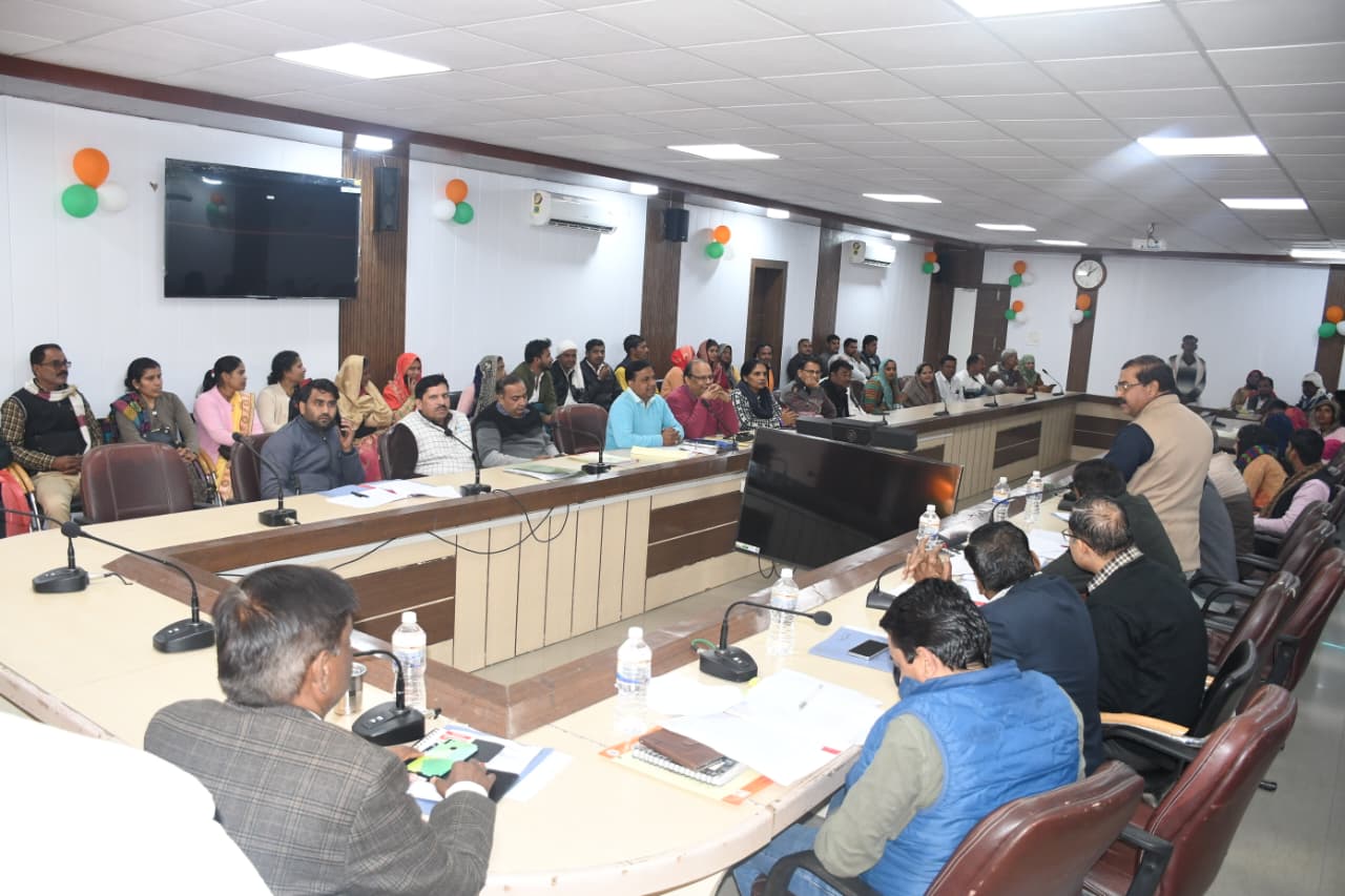 बाबा साहब अंबेडकर रोजगार प्रोत्साहन योजना अंतर्गत स्वरोजगारियों के चयन हेतु साक्षात्कार हुआ सम्पन