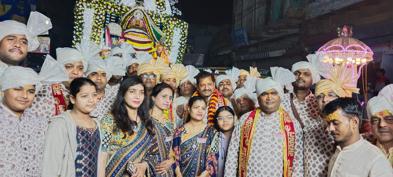 अटूट श्रद्धा : पोशाक अर्पण रथयात्रा में जयकारों से गुंजायमान हुआ मार्ग