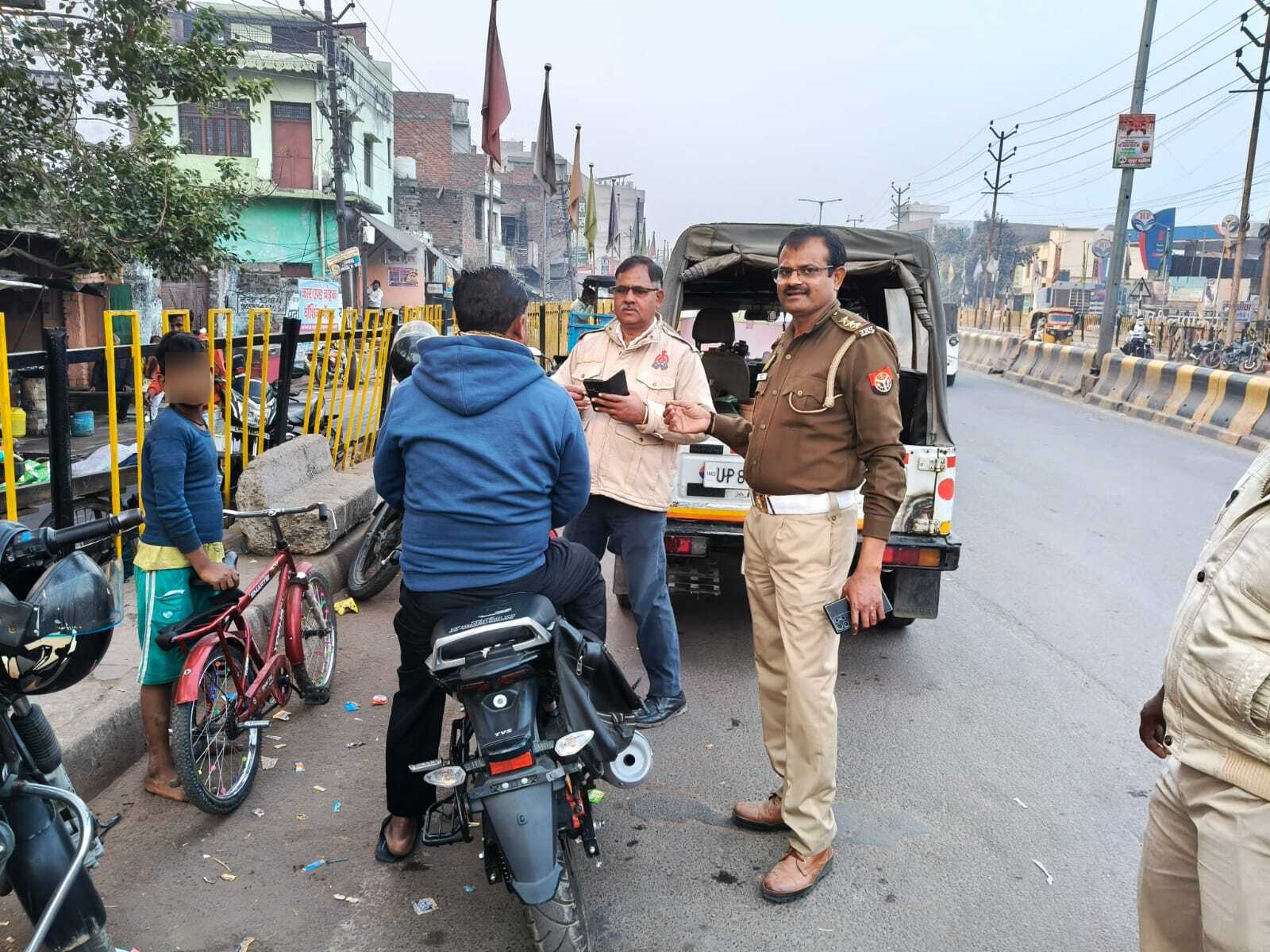 वरिष्ठ पुलिस अधीक्षक के निर्देशन मे यातायात के कुशल नेतृत्व मे विशेष चेकिंग अभियान चलाया गया