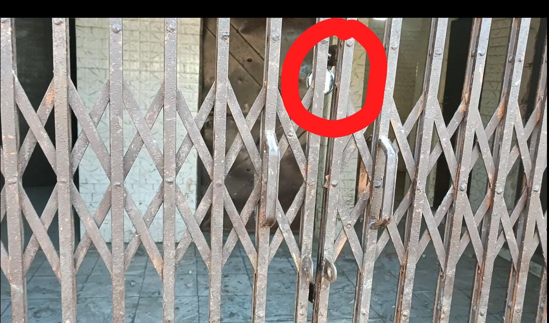 राया में शौचालय बने शोपीस, खुले में शौच को मजबूर लोग