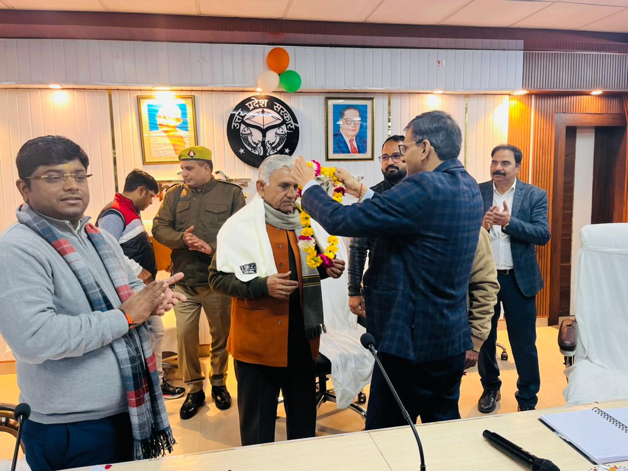 ADM अरविंद द्विवेदी की अध्यक्षता में पेंशनर दिवस का आयोजन कलेक्ट्रेट सभागार कक्ष में किया