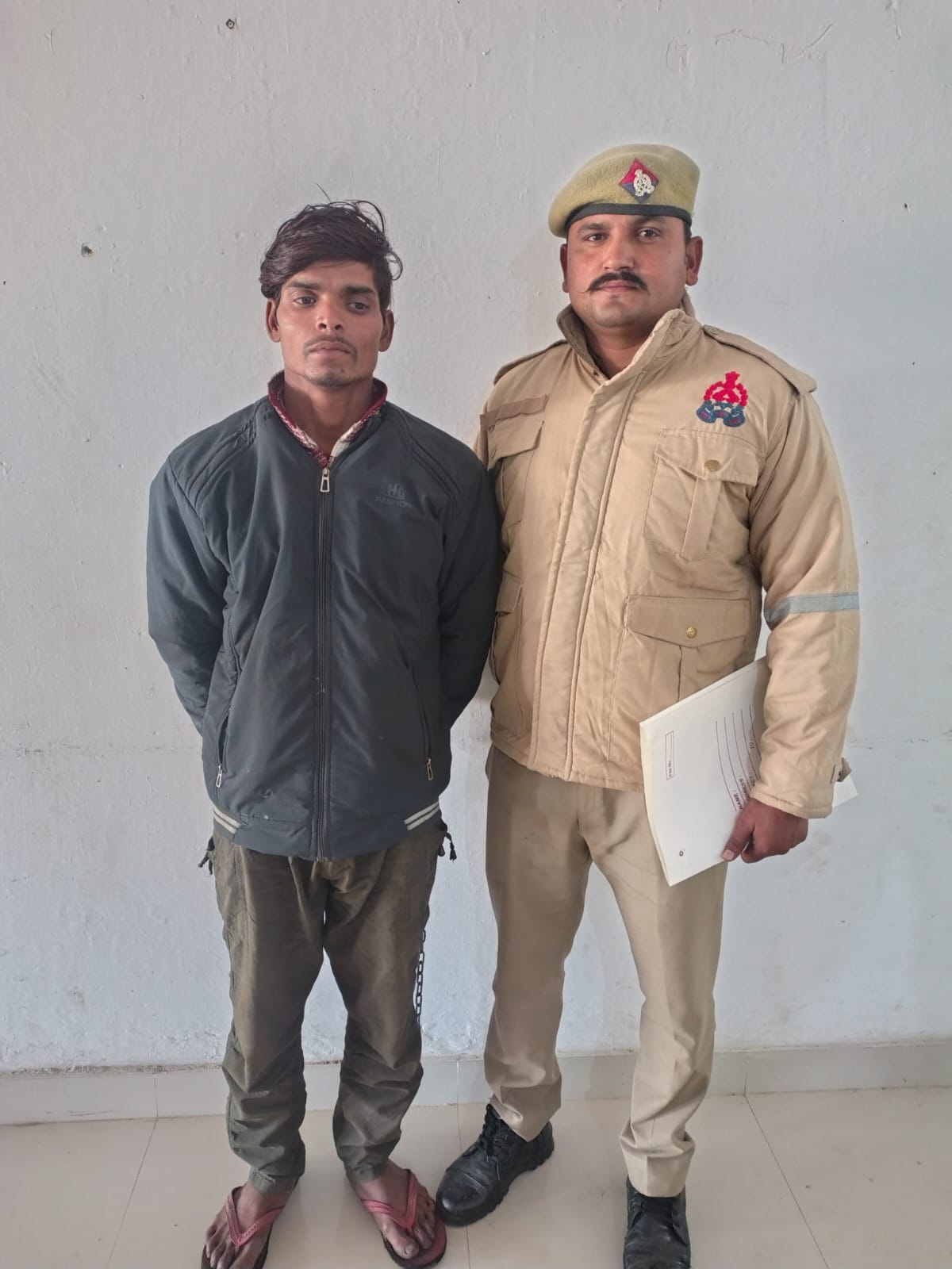 थाना नसीरपुर पुलिस टीम द्वारा 01 वांछित अभियुक्त को किया गिरफ्तार